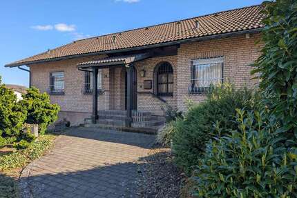 Haus zum Kaufen in Bergneustadt 495.000,00 € 258 m²