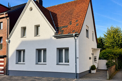 Herzogenrath - Ein Garten zum Verlieben – Haus mit Potenzial.