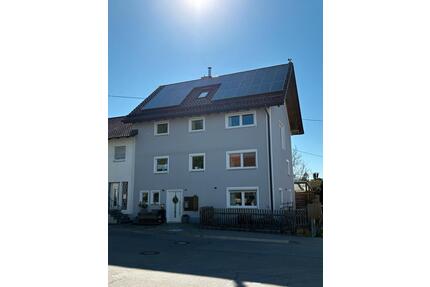 Großzügiges Einfamilienhaus mit viel Platz und kleinem Garten - Kammeltal