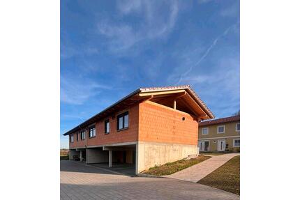 Wohnen im Grünen - 866,00&nbsp;EUR Kaltmiete, ca.&nbsp; 81,00&nbsp;m&sup2; in Landau an der Isar (PLZ: 94405)