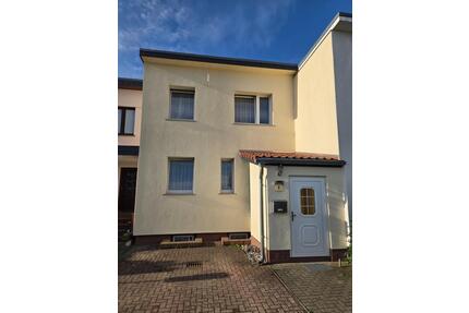 Doppelhaushälfte - 124.998,00&nbsp;EUR Kaufpreis, ca.&nbsp; 102,00&nbsp;m&sup2; in Jessen (Elster) (PLZ: 06917)
