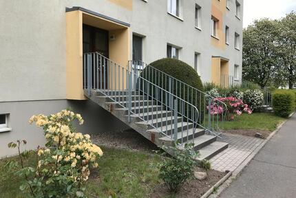 Preisgünstige Wohnung im 1. OG - 205,00&nbsp;EUR Kaltmiete, ca.&nbsp; 35,00&nbsp;m&sup2; in Wurzen (PLZ: 04808)