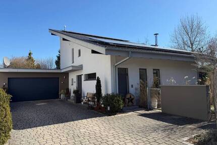 Stilvolles Einfamilienhaus mit gehobener Ausstattung in Schwandorf