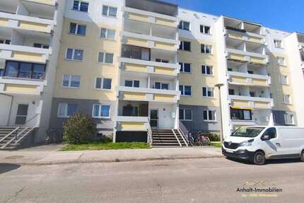 Wohnung zum Mieten in Dessau 420,00 € 64.78 m²