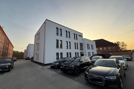 Modernes Penthouse mit großer Dachterrasse und Einbauküche - Ludwigslust