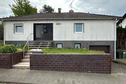 Bungalow in Langgöns zur Vermietung - Top Lage, großer Garten