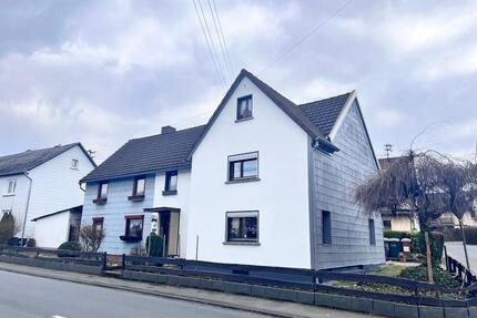 Großzügiges Einfamilienhaus in Merkelbach zu vermieten - Malberg