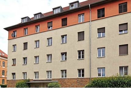 Gemütliche 2-Raum-Wohung im Herzen von Plagwitz! mit Tageslichtbad - Leipzig / Plagwitz