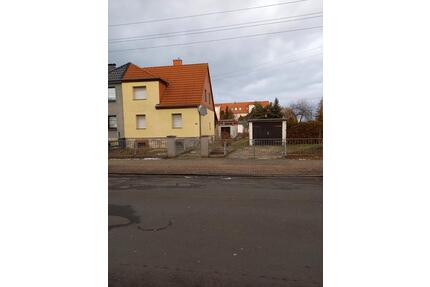 Einfamilienhaus zu verkaufen - 75.000,00&nbsp;EUR Kaufpreis, ca.&nbsp; 96,00&nbsp;m&sup2; in Staßfurt (PLZ: 39418)