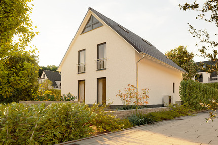 Sie lieben Sonne und viel Licht? Dann ist dies Ihr energiesparendes Town & Country Haus in Bovend... - Bovenden Reyershausen