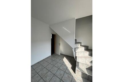 Renovierte Maisonette-Wohnung mit großem Balkon Frankfurt - Taunusstein