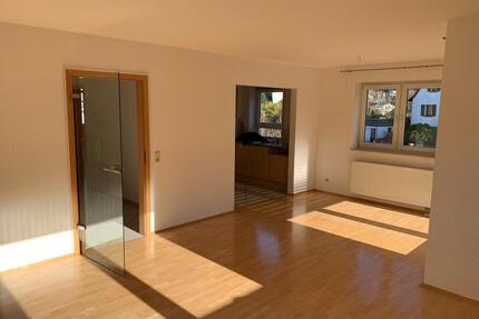 Attraktive 3 ZKB-Wohnung mit Balkon, Garage und Pkw-Stellplatz - Eberbach