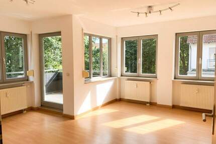 3 Zimmerwohnung mit großen Balkon & Stellplatz zum Kauf | vermietet | nahe Zwickau - Wilkau-Haßlau Silberstraße
