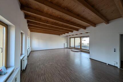 helle geräumige 2 Raum Dachgeschosswohnung Nähe Steintor - Halle (Saale) Am Wasserturm/Thaerviertel