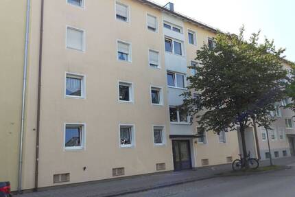 schöne 4 Zimmer-Wohnung mit Balkon - Burghausen