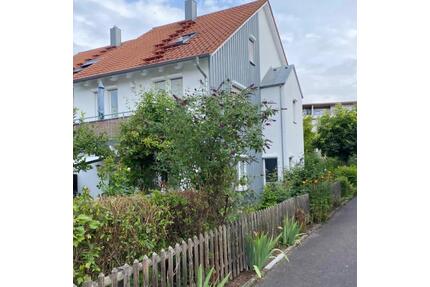 Stilvolle Doppelhaushälfte in ökologischer Holzbauweise - Stuttgart Stuttgart-West