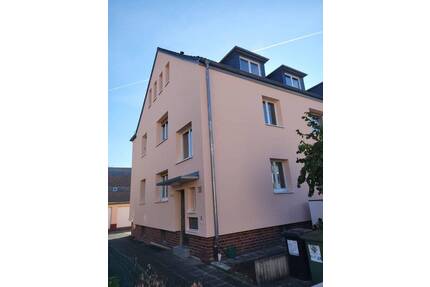 FFM - Heddernheim: Gemütliche, helle 3 Zimmer-Dachgeschoss-Wohnung - energieeffizient! - Frankfurt am Main