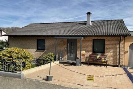 Haus zum Kaufen in Lüdenscheid 459.000,00 € 141.32 m²