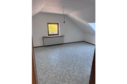 DG Wohnung 2,5 ZKB - 850,00&nbsp;EUR Kaltmiete, ca.&nbsp; 70,00&nbsp;m&sup2; in Kandel (PLZ: 76870)
