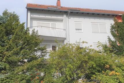 SB-Rodenhof, City-nah, im Grünen, 2. OG, 4 ZKB, Balkon, 640,00 € - Saarbrücken Malstatt