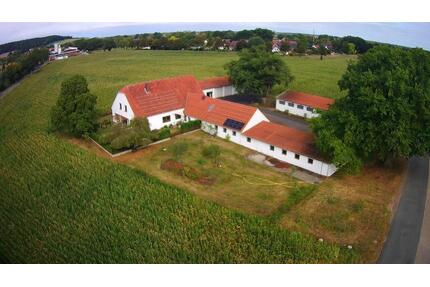 Einfamilienhaus mit mehreren HallenGaragen und Werkstatt - Stemwede