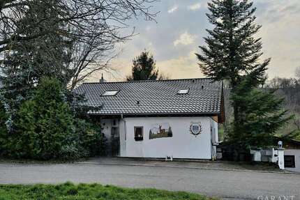 Haus zum Kaufen in Metzingen 590.000,00 € 262 m²