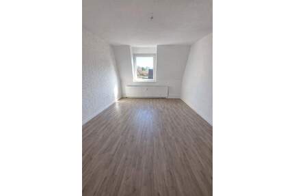 Renovierungstraum in modernisiertem Haus, 4 Zimmer mit Balkon und Garten - Essen Gerschede