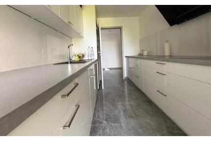 Helle 3-Zimmer Wohnung in Hirschlanden - Ditzingen