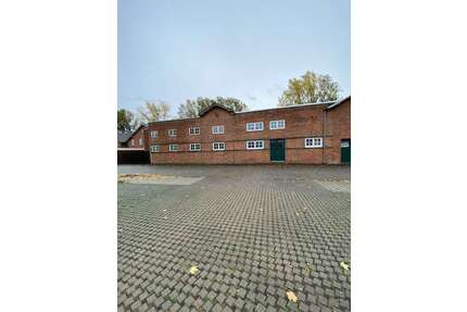 Wohnung zum Kaufen in Delmenhorst 120.000,00 € 160 m²