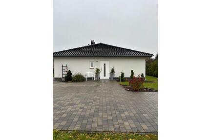 Bungalow in ruhiger Lage - 395.000,00&nbsp;EUR Kaufpreis, ca.&nbsp; 108,00&nbsp;m&sup2; in Grimmen (PLZ: 18507)