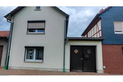 Einfamilienhaus zu verkaufen - 100.000,00&nbsp;EUR Kaufpreis, ca.&nbsp; 80,00&nbsp;m&sup2; in Unstrut-Hainich (PLZ: 99991)