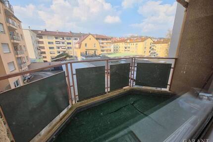 Attraktive 2-Zimmer-Wohnung mit Balkon und Duplex-Stellplatz in zentraler Lage - Pforzheim Nordstadt