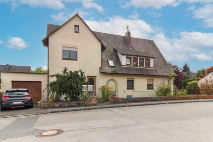 Einfamilienhaus 238 m² | 8 Zimmer | 2 Garagen | Büchenbach