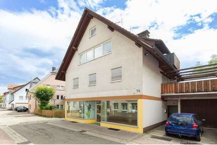 Haus zum Kaufen in Titisee-Neustadt 399.000,00 € 238 m²