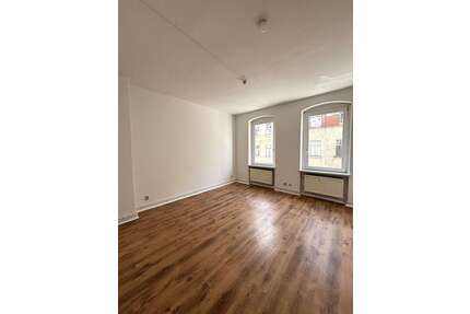 Wohnung zum Mieten in Halle 500,00 € 57.54 m²