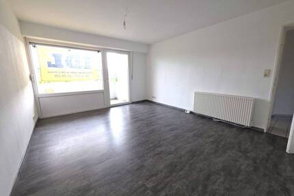 Renovierte 3-Zimmer-Wohnung mit Balkon, Parkett und Einbauküche – sofort frei! - Böblingen