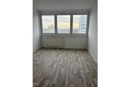 Die perfekte möblierte Wohnung für Studenten & Azubis - 0803 - Woldegker Straße 30 - Neubrandenburg