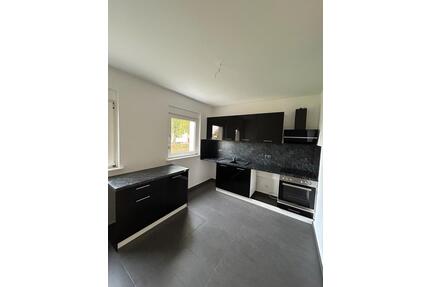 Modern Wohnen in grüner Umgebung - EG-Wohnung mit EBK & eigenem Balkon - Wolfsburg Alt-Wolfsburg