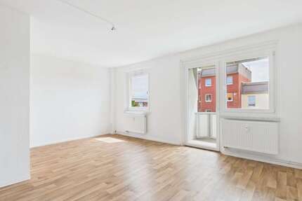 Wohnung zum Mieten in Chemnitz 302,00 € 55.69 m²