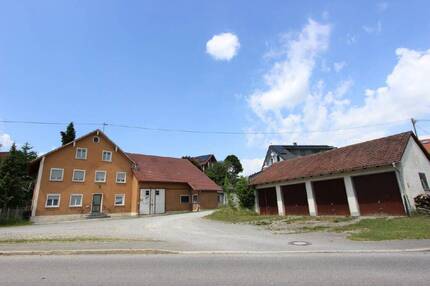 Ehemaliges Bauernhaus mit ca. 1.080 m² Grundstück plus ca. 7.300 m² Wiese - Kißlegg Immenried