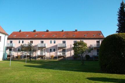 NEU! Frisch renoviert! Erdgeschoss 3-Zimmer-Wohnung. Nur langfristig. - Wiesau Kornthan