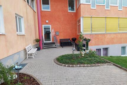 Wohnung Helle 3,5- Zimmer Wohnung + kleiner Wintergarten im WZ - Königsbrunn