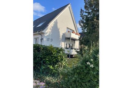 Helle 3-Zimmer Dachgeschosswohnung mit Balkon in Elmshorn - Klein Nordende