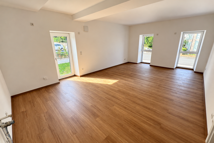 Wohnung zum Kaufen in Adelsdorf 299.500,00 € 66 m²