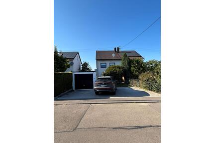 Familienfreundliche Doppelhaushälfte 120 m², 546 m² Grundstück, F - Freiberg am Neckar