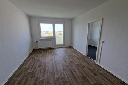 Hoch hinaus in eure eigenen 4 Wände - 2-Zimmer-Wohnung mit Balkon! - Brandenburg an der Havel Görden