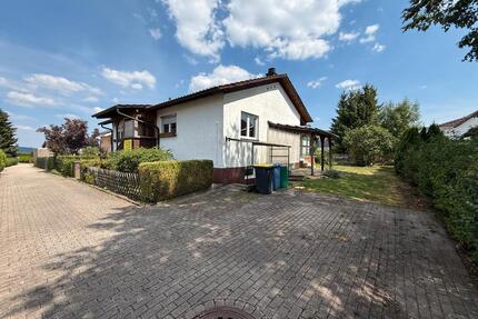 Familienfreundliche Doppelhaushälfte mit großem Garten - Gosheim