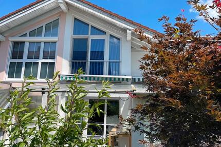 Doppelhaushälfte in Vogtareuth - 2.250,00&nbsp;EUR Kaltmiete, ca.&nbsp; 180,00&nbsp;m&sup2; in Prutting (PLZ: 83134)