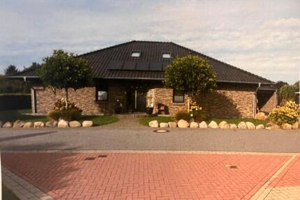 Bungalow in schöner Lage - 580.000,00&nbsp;EUR Kaufpreis, ca.&nbsp; 225,00&nbsp;m&sup2; in Eggebek (PLZ: 24852)