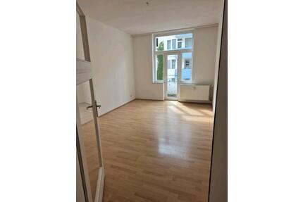 4 Zimmer WHG Hannover List, ruhig von Privat